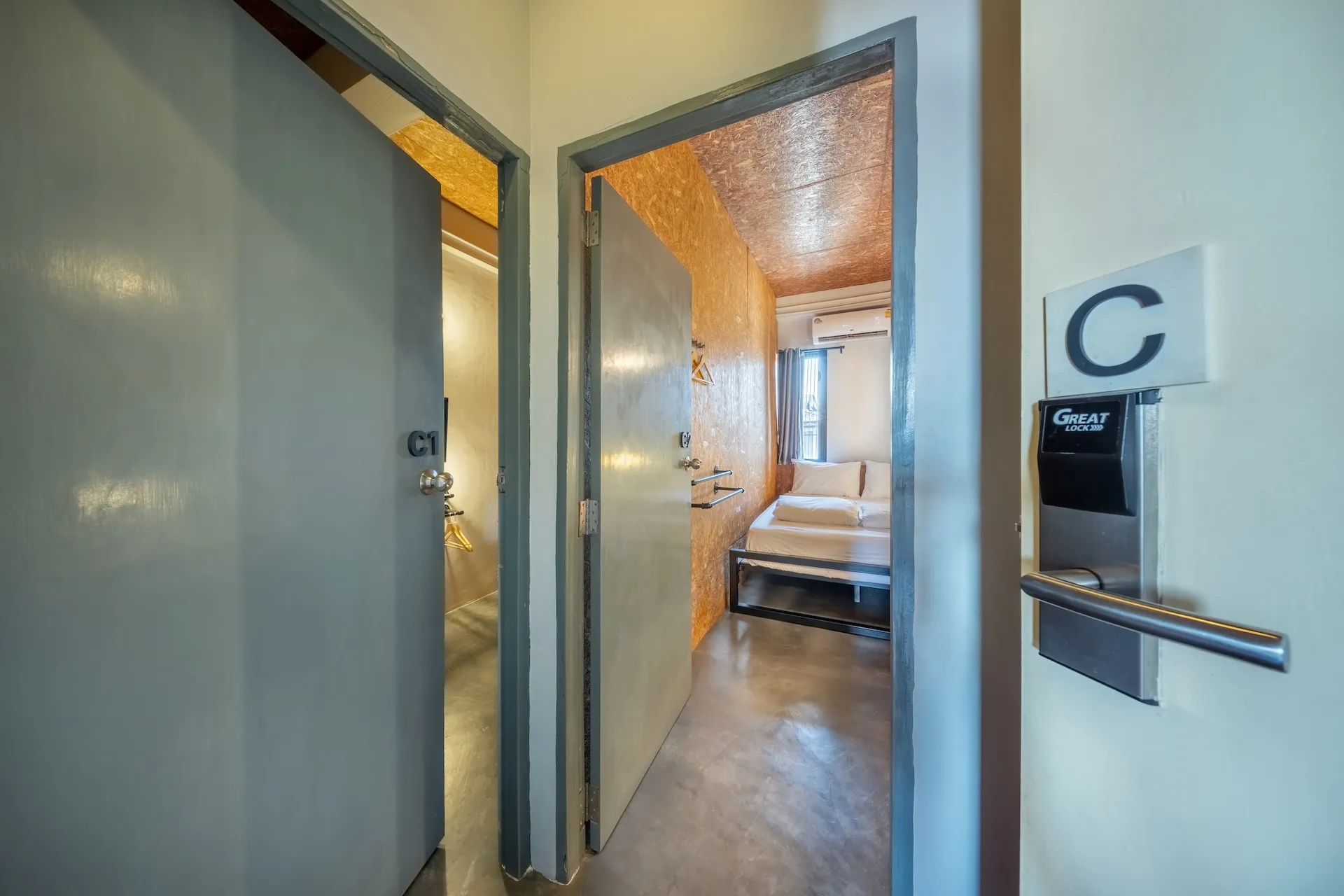Private Room Layout